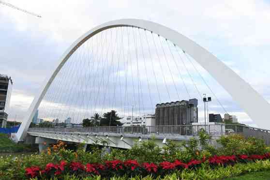 New Parklinks Bridge connecting Pasig with Quezon City revealed image