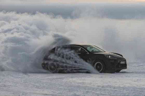 2024 Porsche Macan to have up to 603 PS and 1,000 Nm of torque image