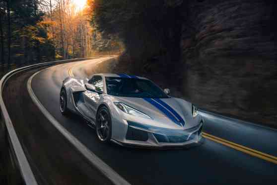 2024 Corvette E-Ray is Chevy&rsquo;s gift to the world image