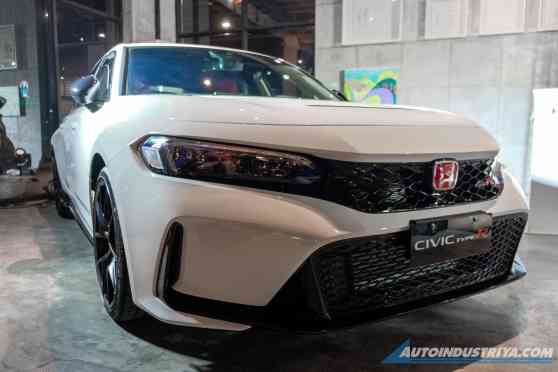 2023 Honda Civic Type R retails for almost PHP 3.9 million image