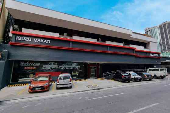Isuzu Makati is 2022 IPC Dealer of the Year image
