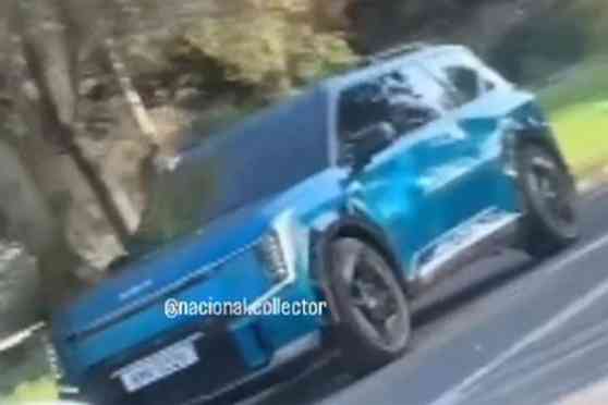 Kia EV9 sheds its camouflage ahead of 2023 debut image