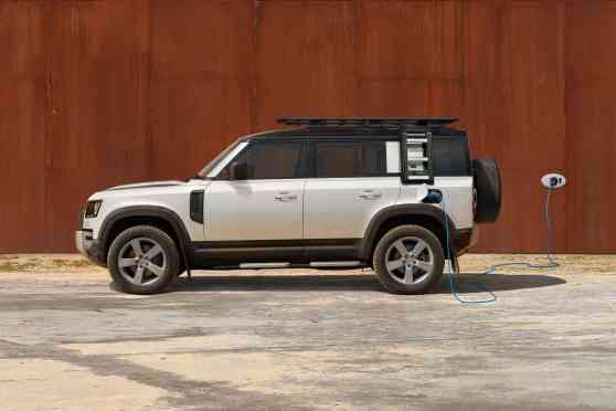 Confirmed: Electric Land Rover Defender coming before decade ends image