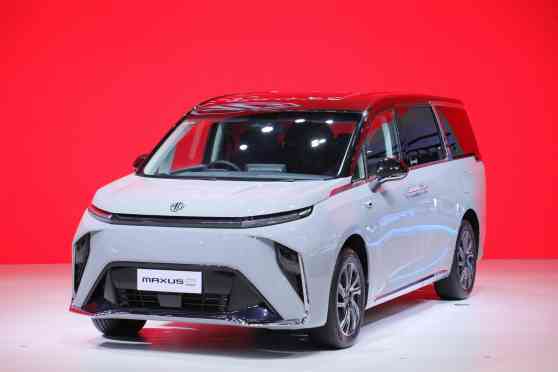 BIMS 2023: MG previews all-electric, but confusing Maxus 9 MPV image