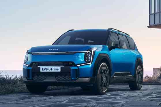 2024 Kia EV9 flagship SUV capable of parking, driving itself image