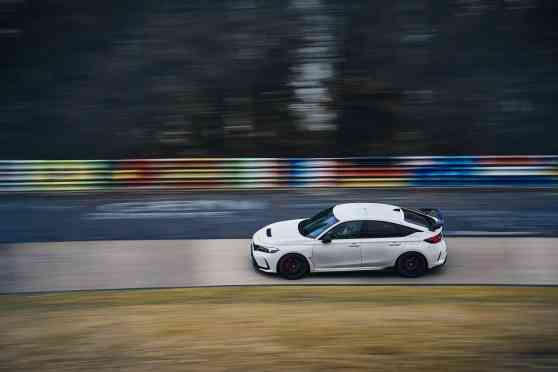 2023 Honda Civic Type R is new FWD king of the 'Ring image