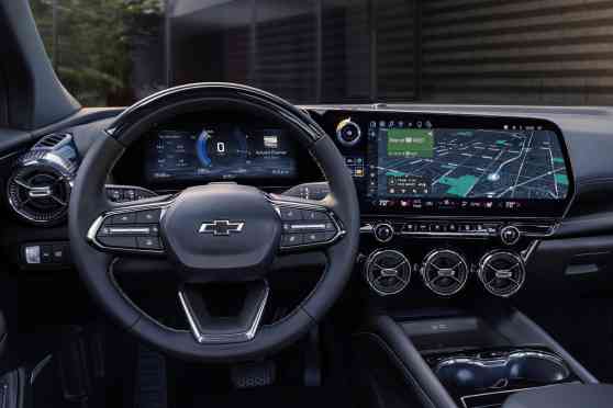 GM future EVs will not use Apple CarPlay, Android Auto image