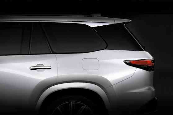 Lexus to enter 7-seat crossover SUV segment with all-new TX image