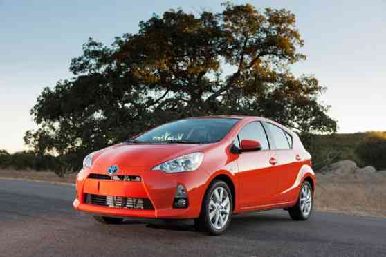 Congress approves bill to provide incentives for hybrid vehicles image