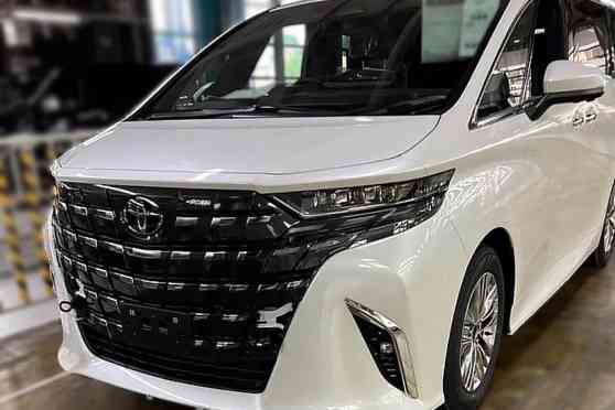 LOOK: All-new Toyota Alphard spotted in the metal image
