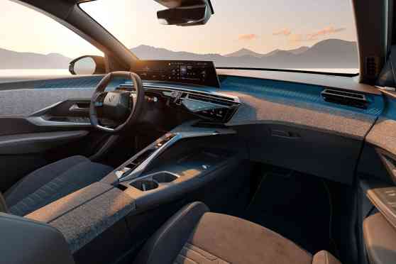 Peugeot bares the look of next-generation i-Cockpit image