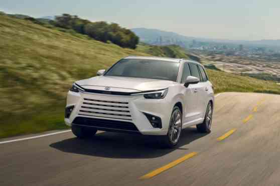 Luxury across 3 rows: All-new Lexus TX revealed image