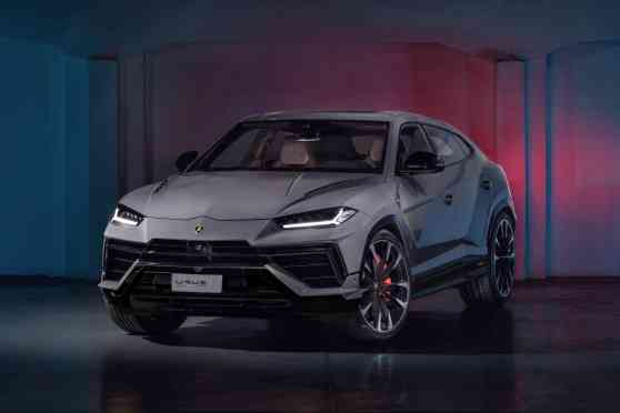 Lamborghini Urus to be PHEV only starting 2024? image