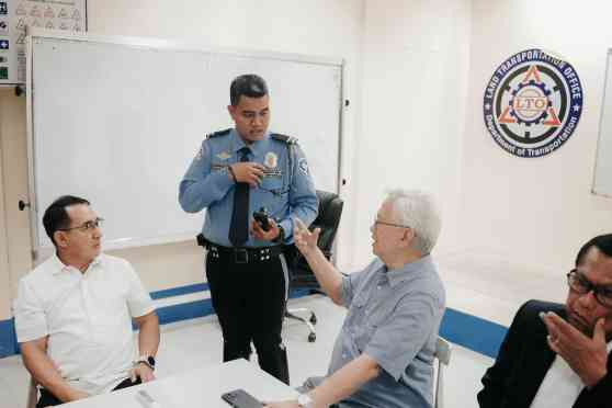 LTO warns its enforcers: Don&rsquo;t take bribes image