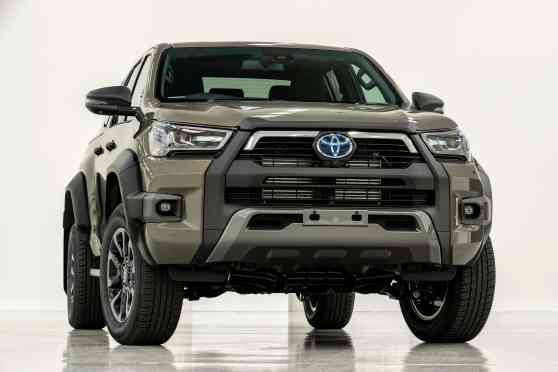Toyota Hilux to become an electrified turbodiesel in 2024 image