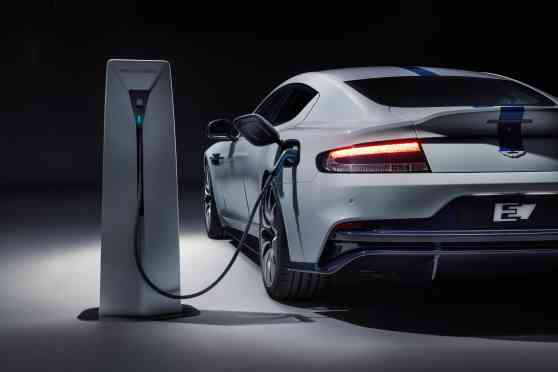 Aston Martin to make high-performance BEVs with Lucid Motors image