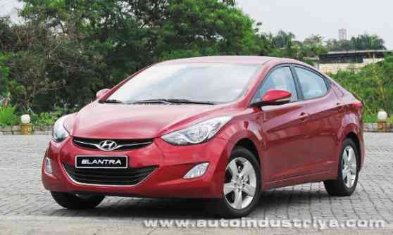 Hyundai Elantra crowned as 2011-2012 Car of the Year image