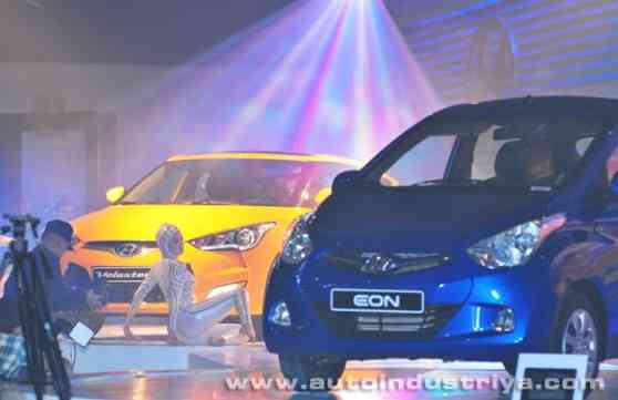 2012 MIAS: Hyundai Eon and Veloster image