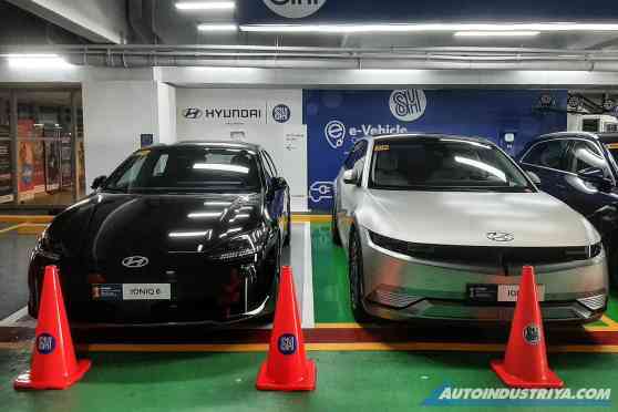 Hyundai PH has an EV charging station at SM MOA image