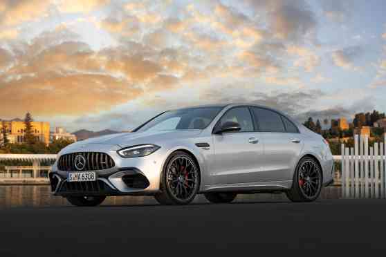 Mercedes-AMG C63, E63: Return of the V8 engine untrue image