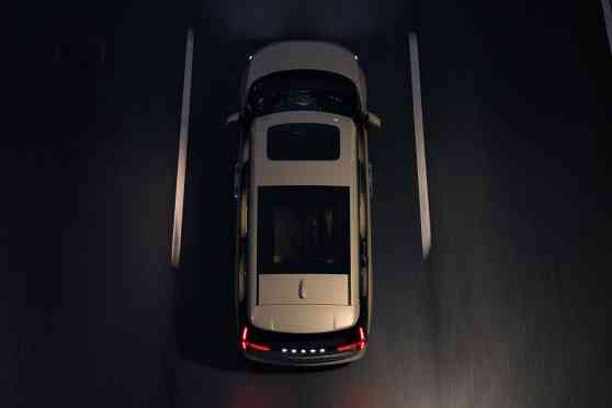 2024 Volvo EM90 electric minivan debuts November 12 image