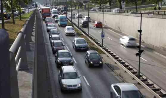 DPWH steps up metro road works image