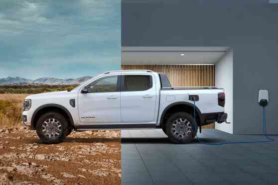 Ford unveils 2025 Ranger plug-in hybrid pickup truck image