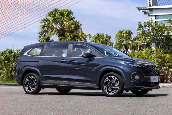 Hyundai Custo makes regional debut as Custin image