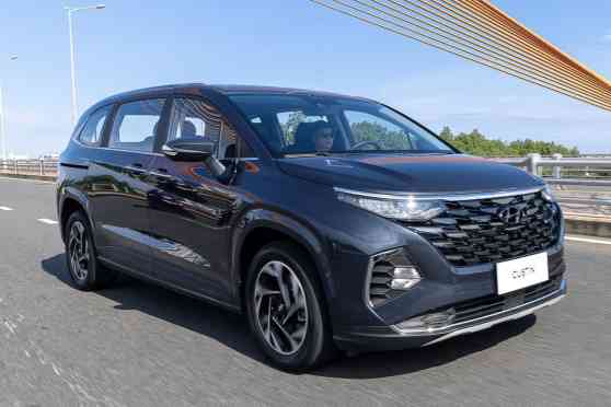 Hyundai PH's upcoming minivan will be called Custin image