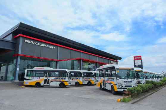 Isuzu PH turns over 15 Class 3 PUVs to Mindoro image