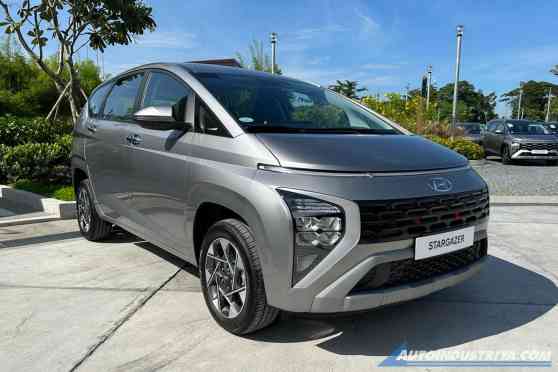 Hyundai PH now offering 2024 Stargazer with 2nd row captain seats image