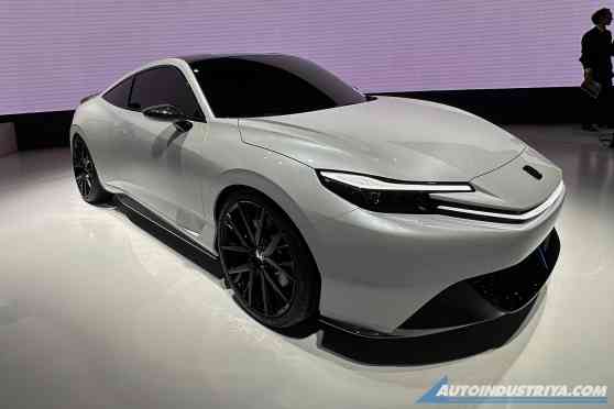 Honda Prelude returns as hybrid electric sports coupe image