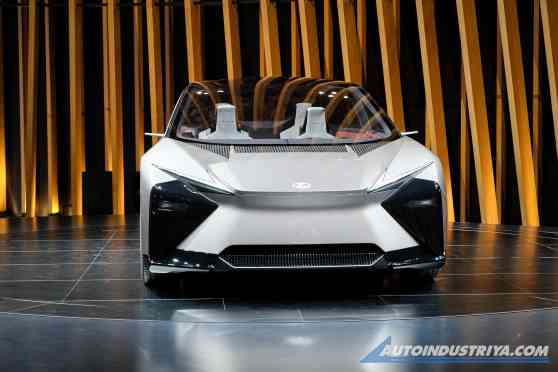 LF-ZC Concept is a sneak peek at Lexus' next-gen EV luxury sedan image