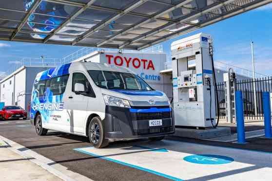 Toyota is working on a hydrogen-powered V6 Hiace image