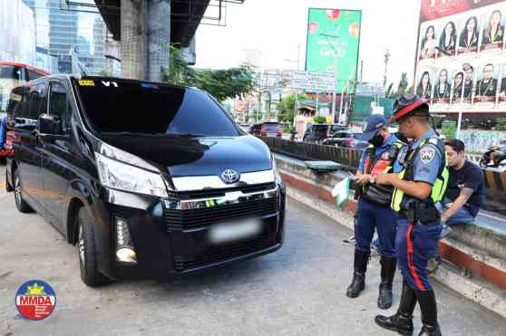 Only the President, 4 other VIPs can use EDSA Busway - MMDA image