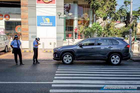 LTO wants barangay officers to help ID unregistered vehicles image