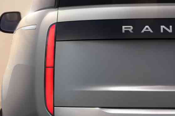 Range Rover Electric to have V8-like performance image
