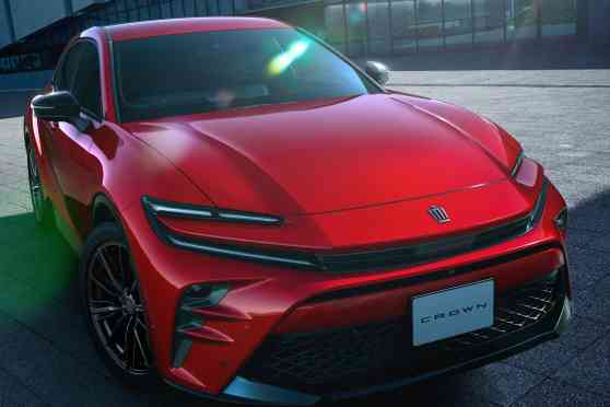 2024 Toyota Crown Sport Z PHEV unleashed with 306 PS image