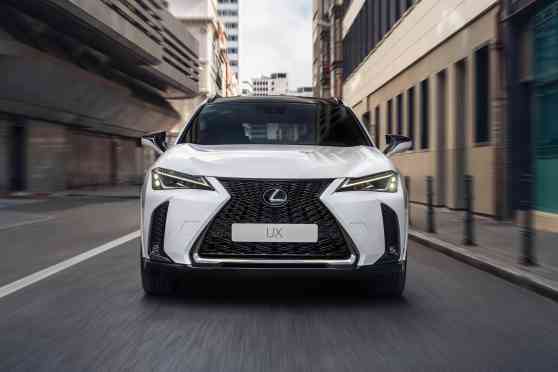2025 Lexus UX 300h revealed with nearly 200 PS image