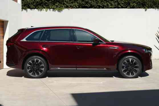 2024 Mazda CX-70 to be a two-row version of CX-90? image