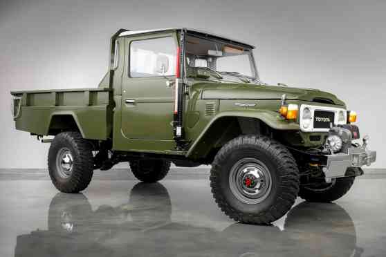 We want this restored 1983 Toyota FJ45 Land Cruiser image