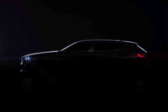 Confirmed: BMW i5 Touring EV wagon teased image