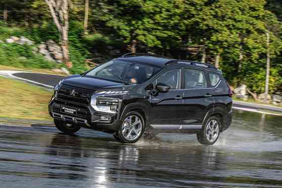 Mitsubishi reveals 2024 Xpander line with full hybrid image