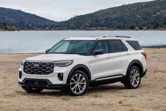 2025 Ford Explorer refreshed, drops hybrid variant image