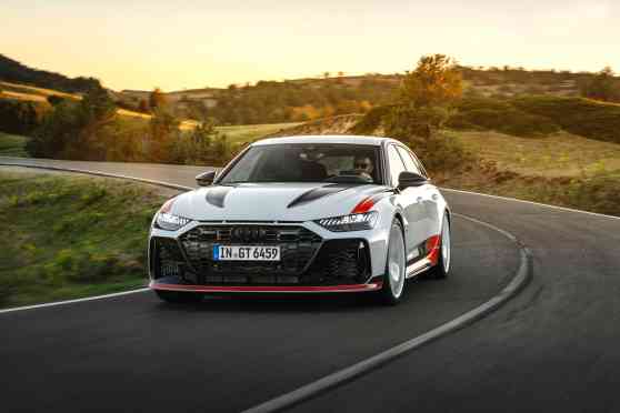 2024 Audi RS6 Avant GT wants to be the center of attention image