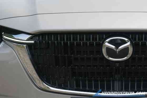 Mazda looking to use carbon fiber for electrified vehicles image