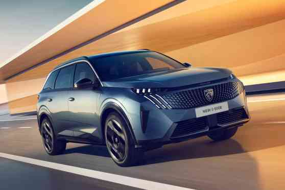 All-new Peugeot 5008 revealed in EV & mild-hybrid forms image