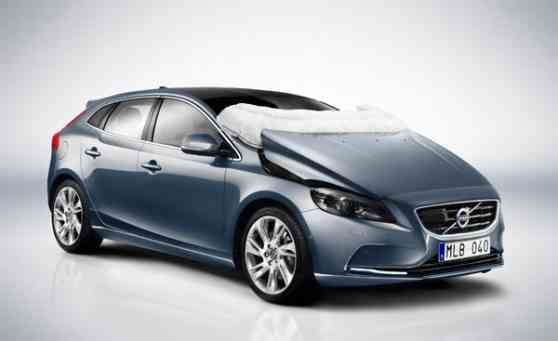 How Volvo's pedestrian airbag works image