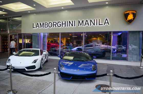 Lamborghini Manila opens its (scissor) doors image