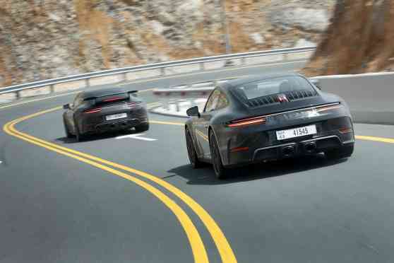 Porsche 911 Hybrid debuts by the end of the month image